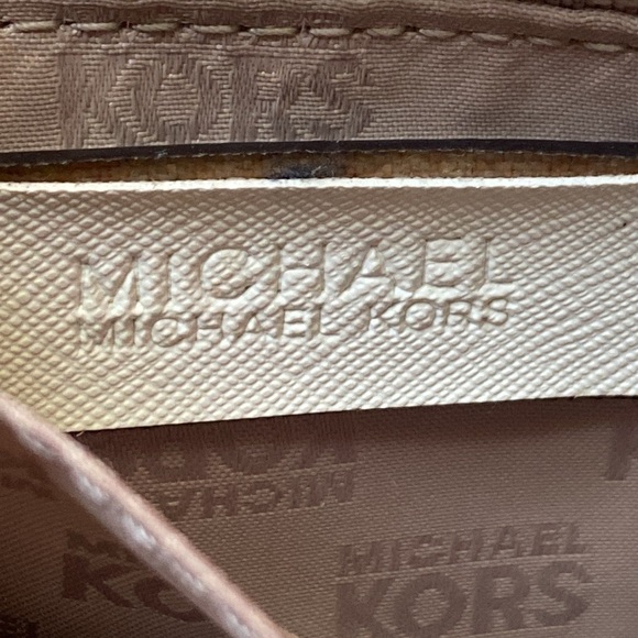MICHAEL BY MICHAEL KORS PURSE - Picture 14 of 17